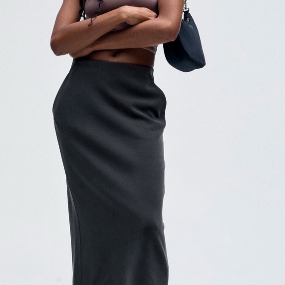 Lululemon Softstreme Midi Skirt Black Sz 2 NWT - Picture 2 of 9